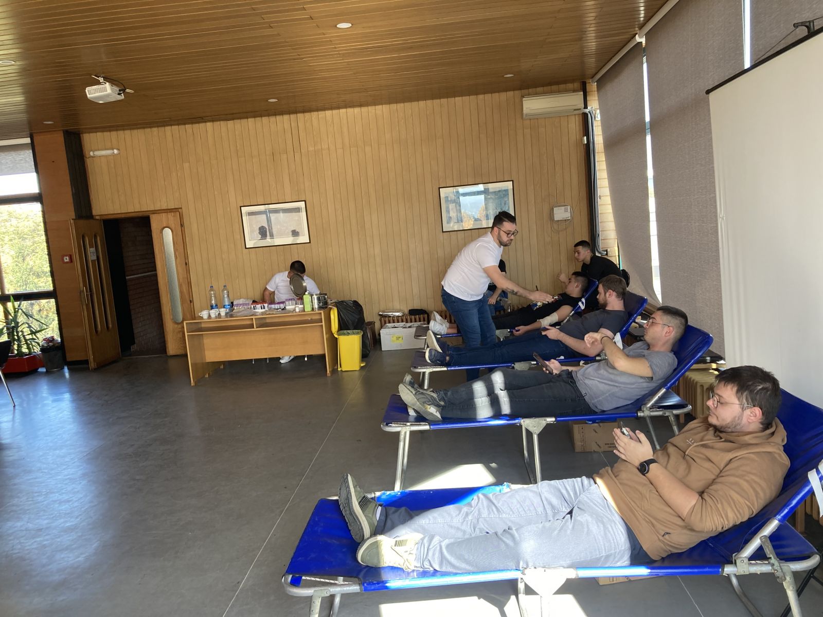 Хуманитарна акција добровољног давања крви на ФТН-у